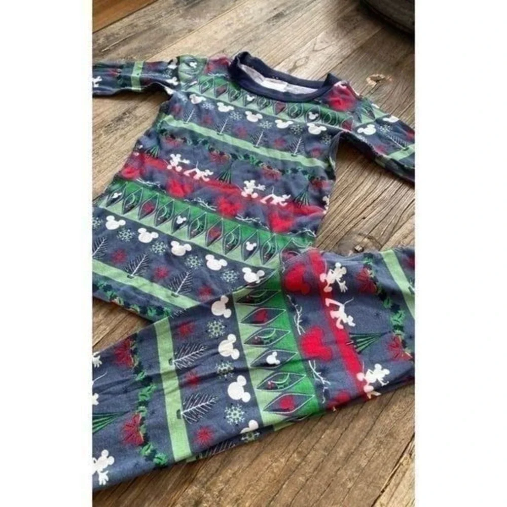 Hanna‎ Andersson christmas pajamas disney mickey 120